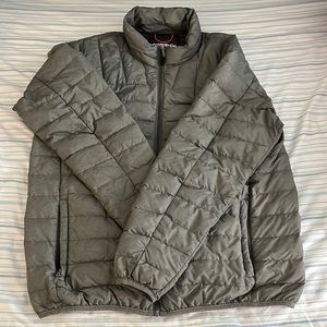 Men light weight down jacket size medium